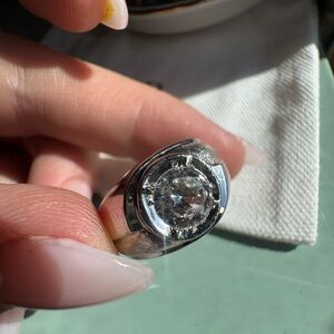 Elegant Vintage Sterling Silver Ring with Clear Gemstone